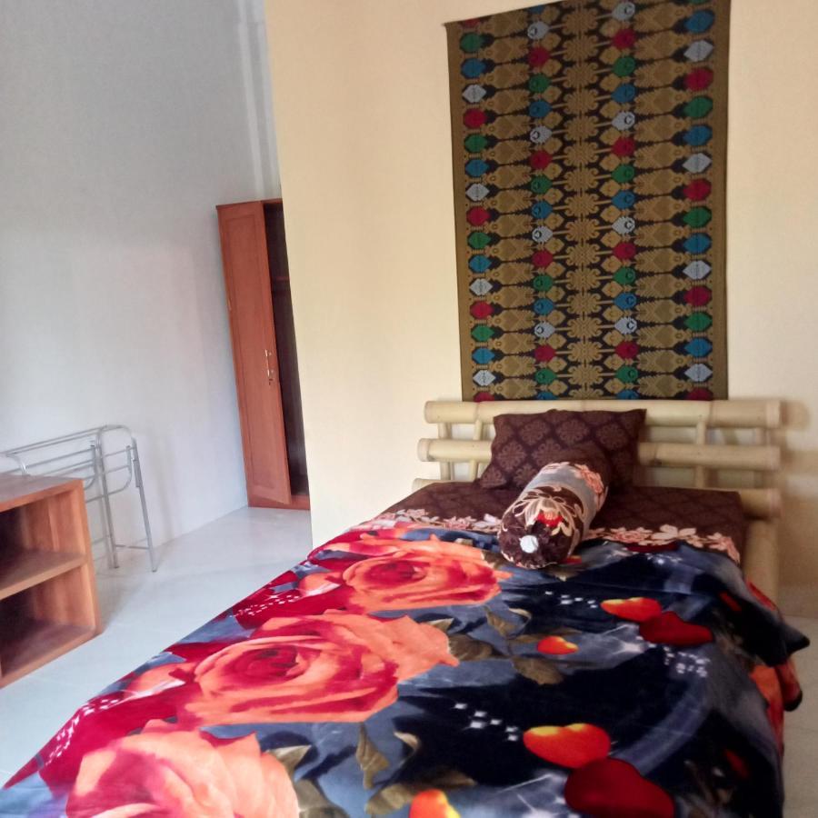 Sunrise Bukit Asam Homestay Kuta  Esterno foto